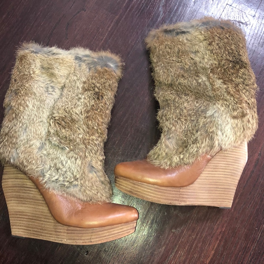 Dolce Vita Pippa Boot with fur  - Size 8.5